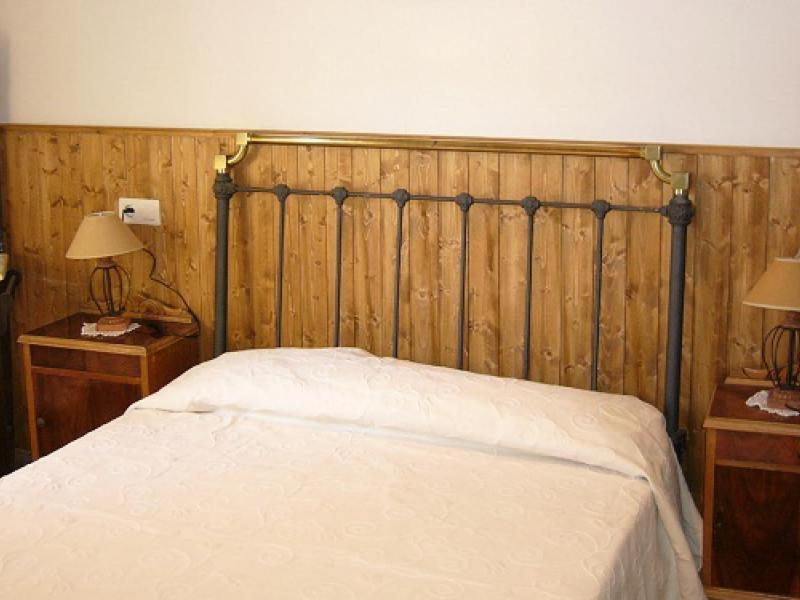 Casa Rural La Noria La Escucha Bilik gambar